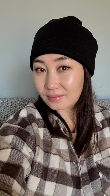 https://www.instagram.com/hairbrella?igsh=MWhkNW95NDMyNmZmeQ==