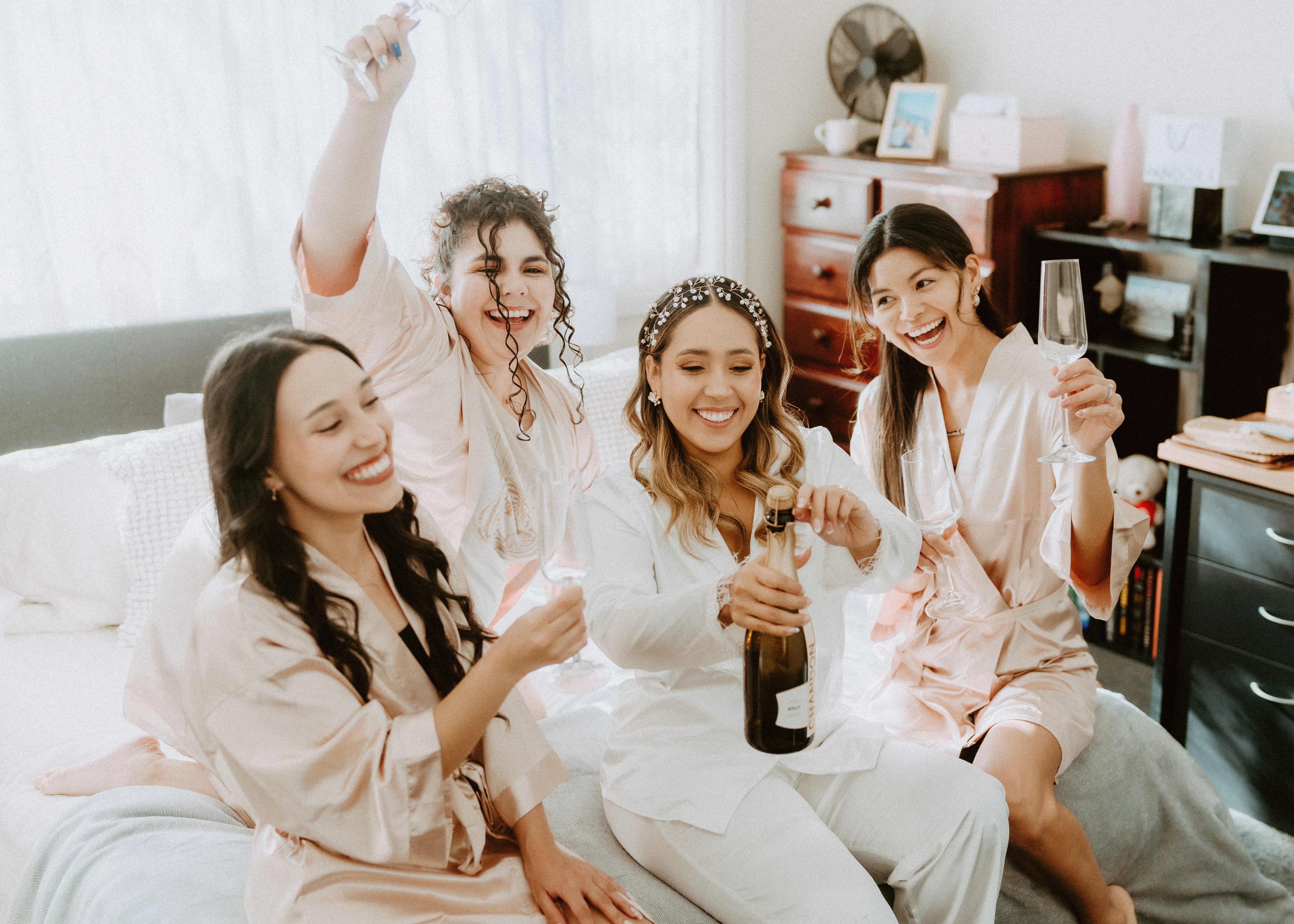 Luxury loungewear & bridal wear brand (robes and pajamas for brides and bridesmaids).