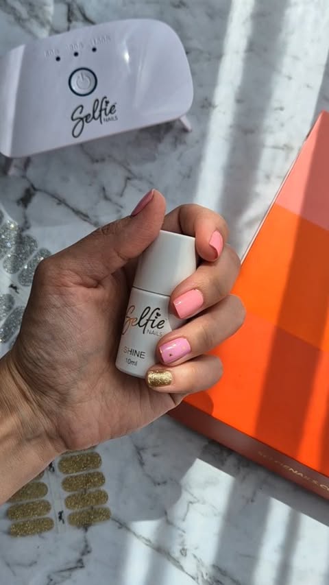 Selfie Nails