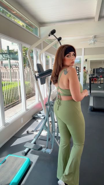 https://www.instagram.com/reel/DLjejmeu_eh/?igsh=dHEzbDJkejNpZXBs