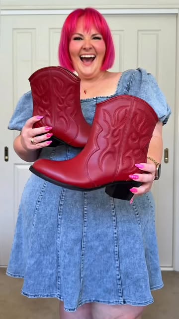 Footwear Content for WYDR Footwear