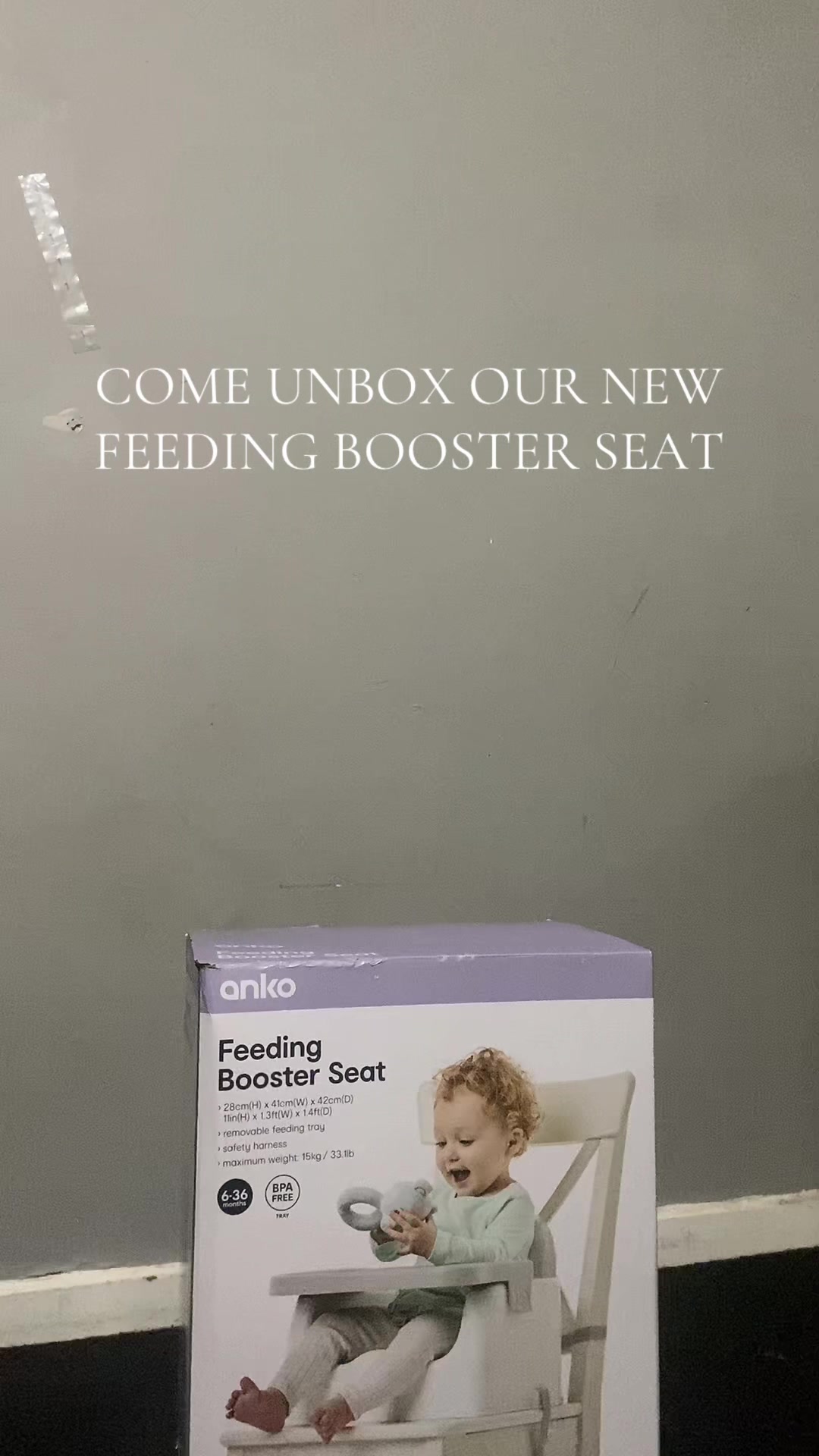 Feeding booster seat unboxing
