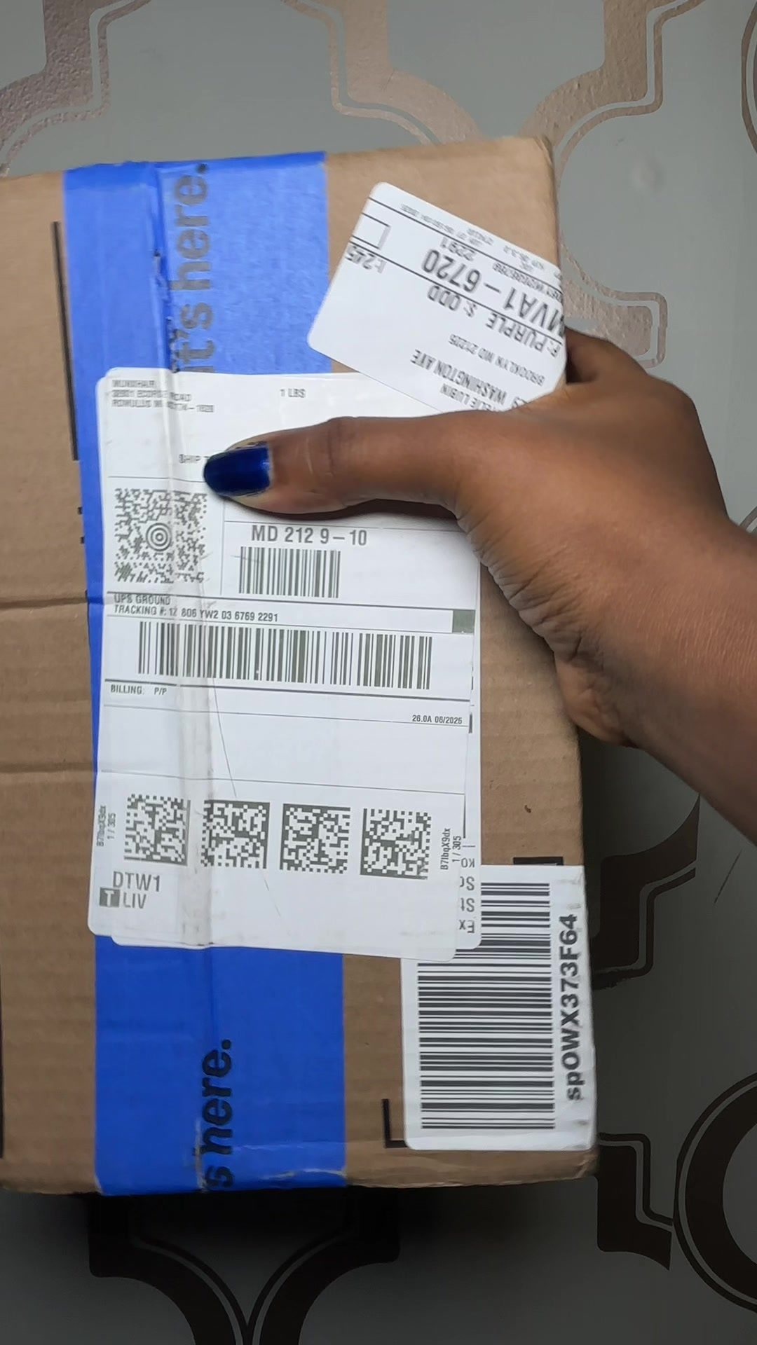 Amazon Wig – Unboxing & Try-On UGC Video