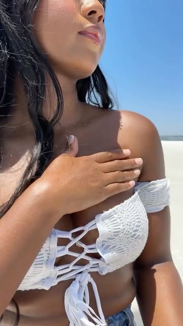 Santo Worthy Body Oil UGC