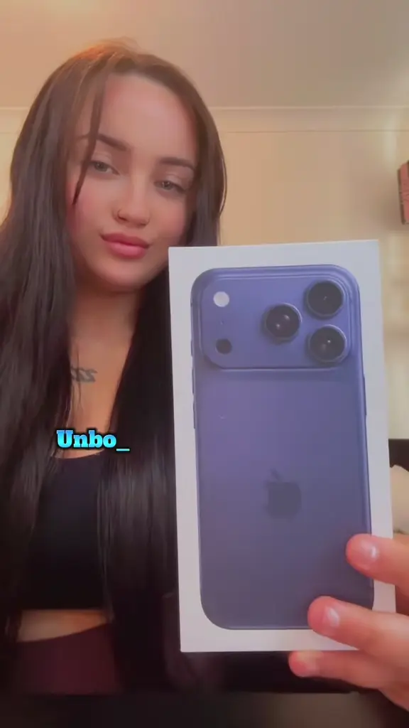 Unbox the iPhone 17 pro
