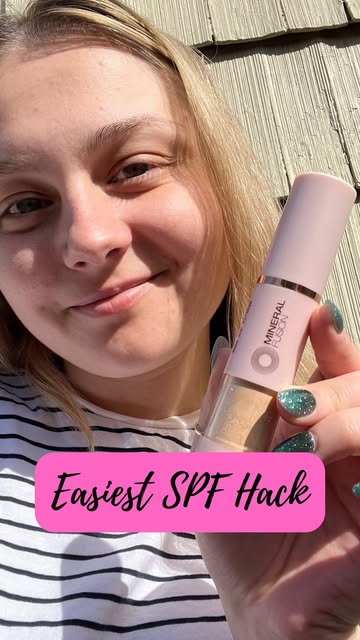 Weightless Mineral SPF Powder