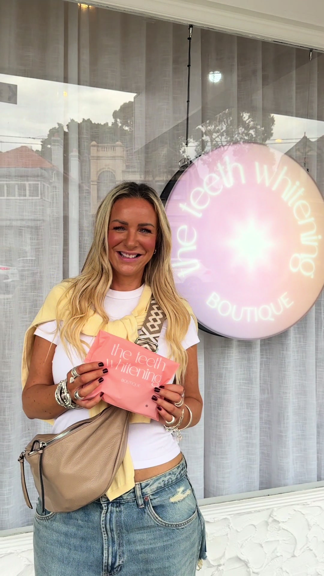 The teeth whitening boutique