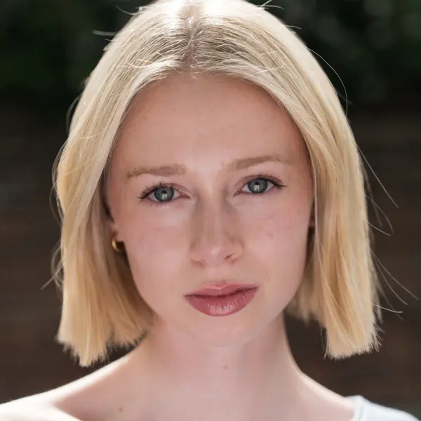 Bella H