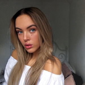 skylar davies