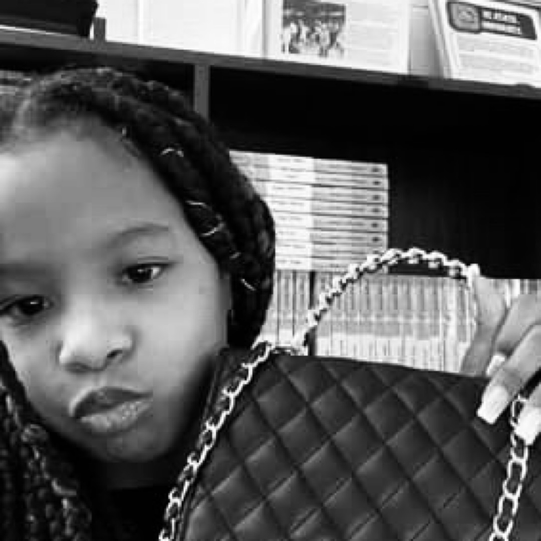 Bellaaa Harris