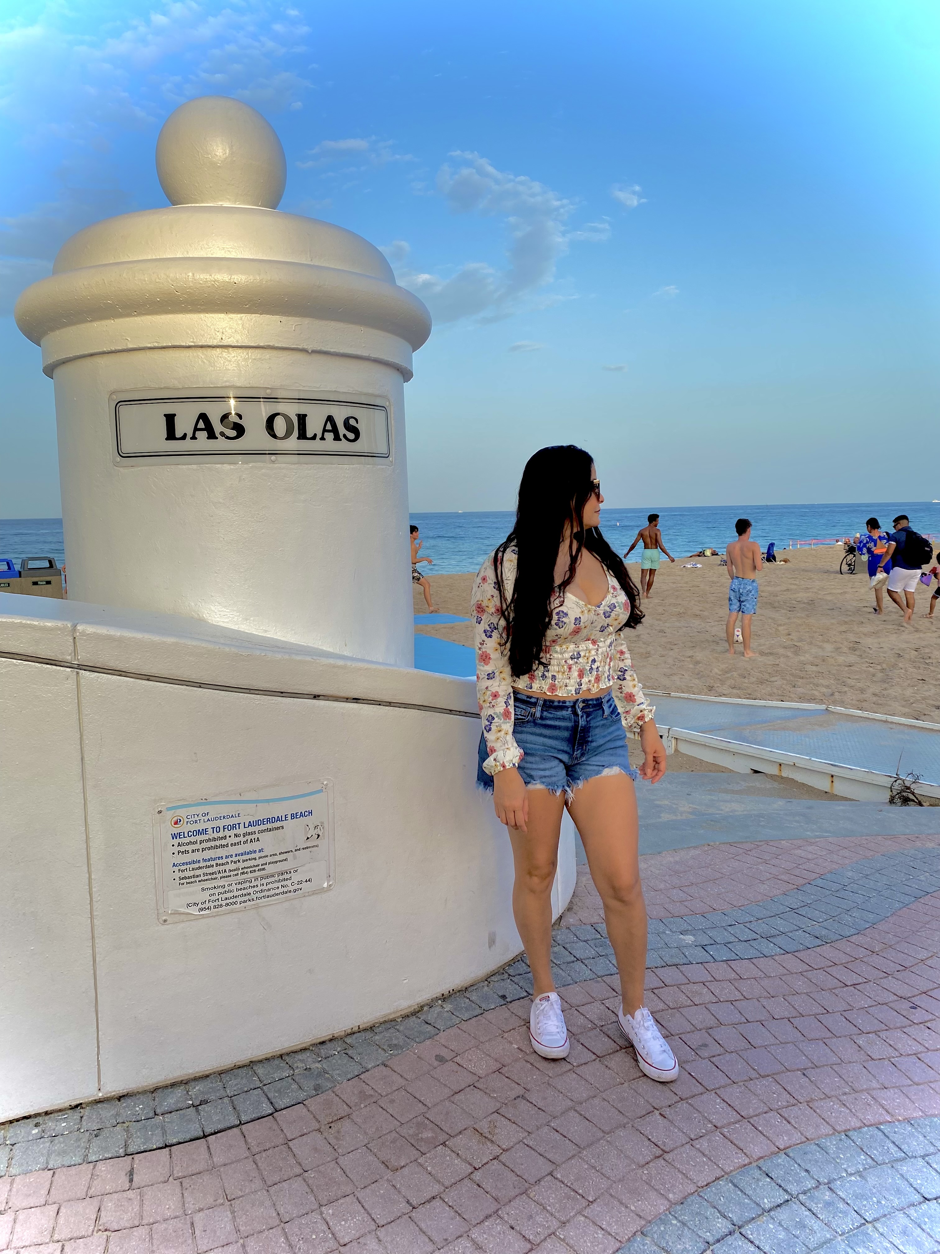 Clara Rhenals