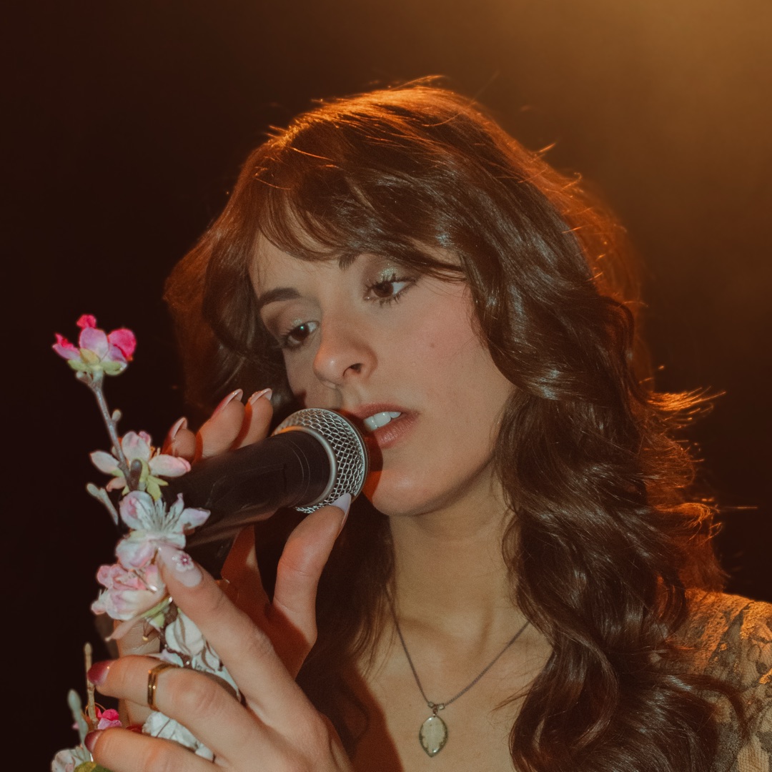 Eadiella E