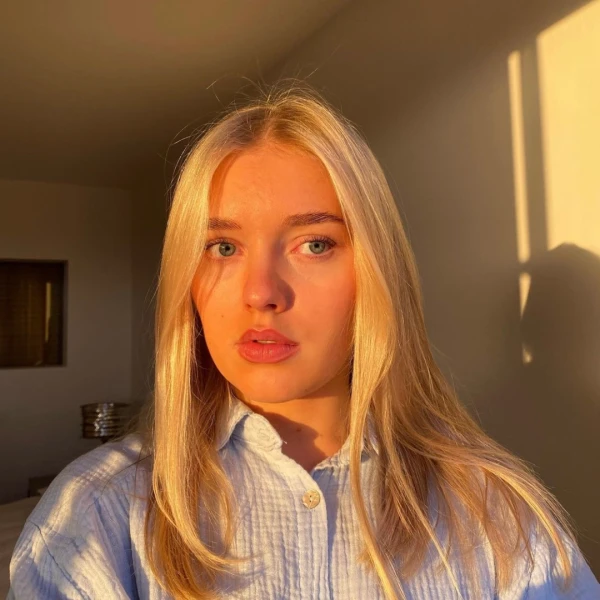 Lara Tilgenkamp