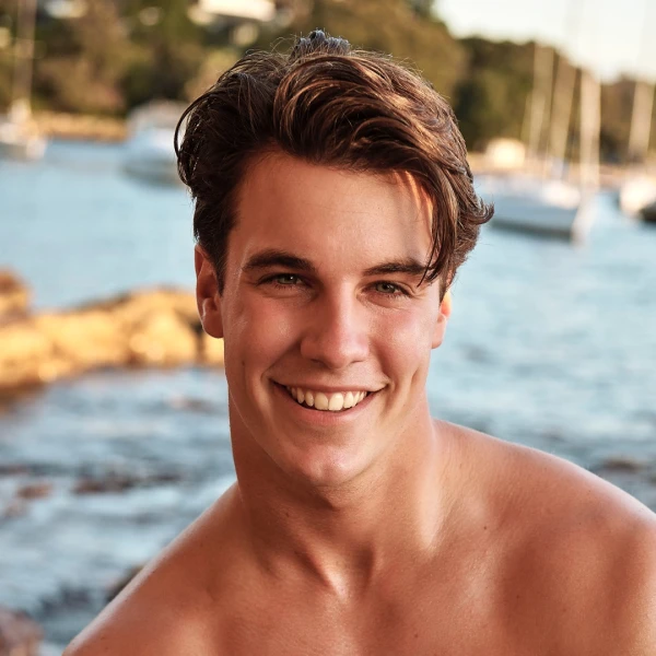 Angus C