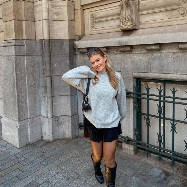 Julia Van Houwelingen