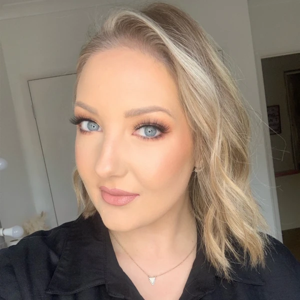 Amanda Giles