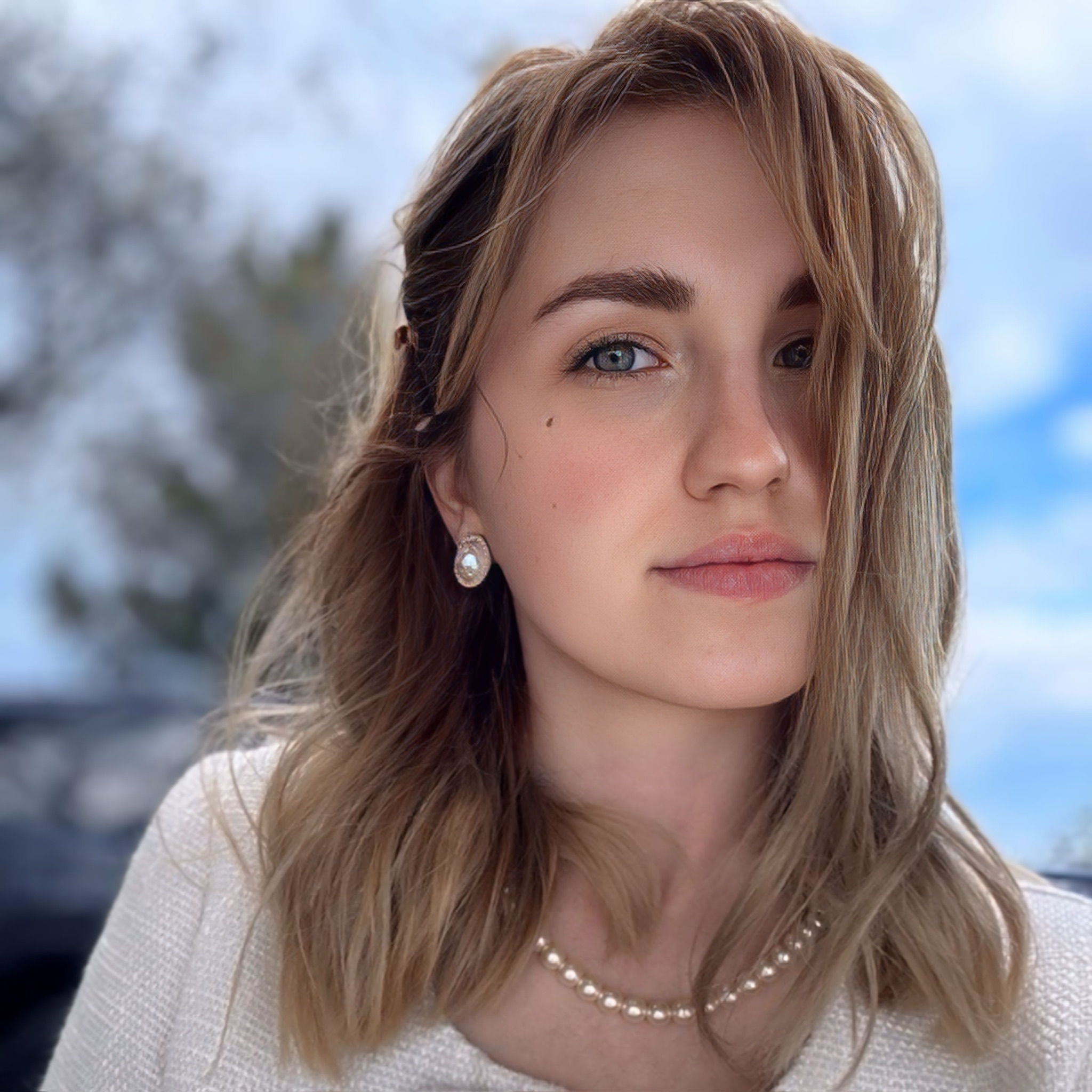 ALINA PISHTOI