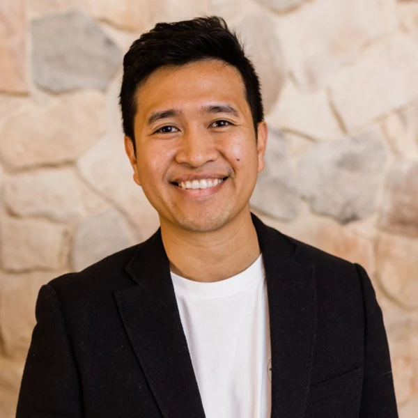 Adrian Magno