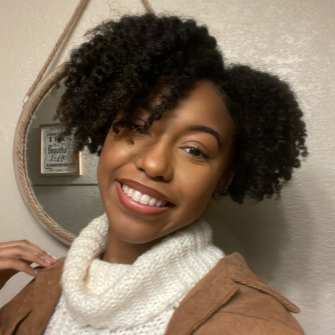 Alysia Holmes