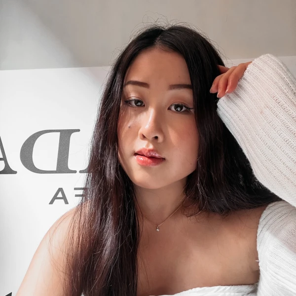 Sabrina Lu