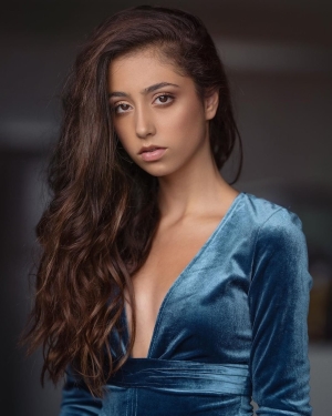 Elle Rayias