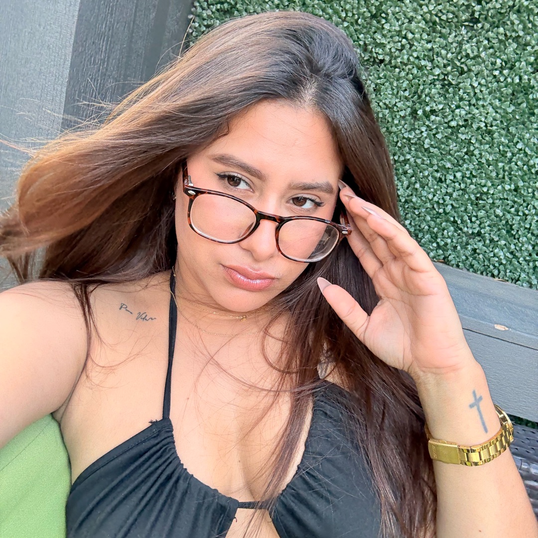 Grecia Flores