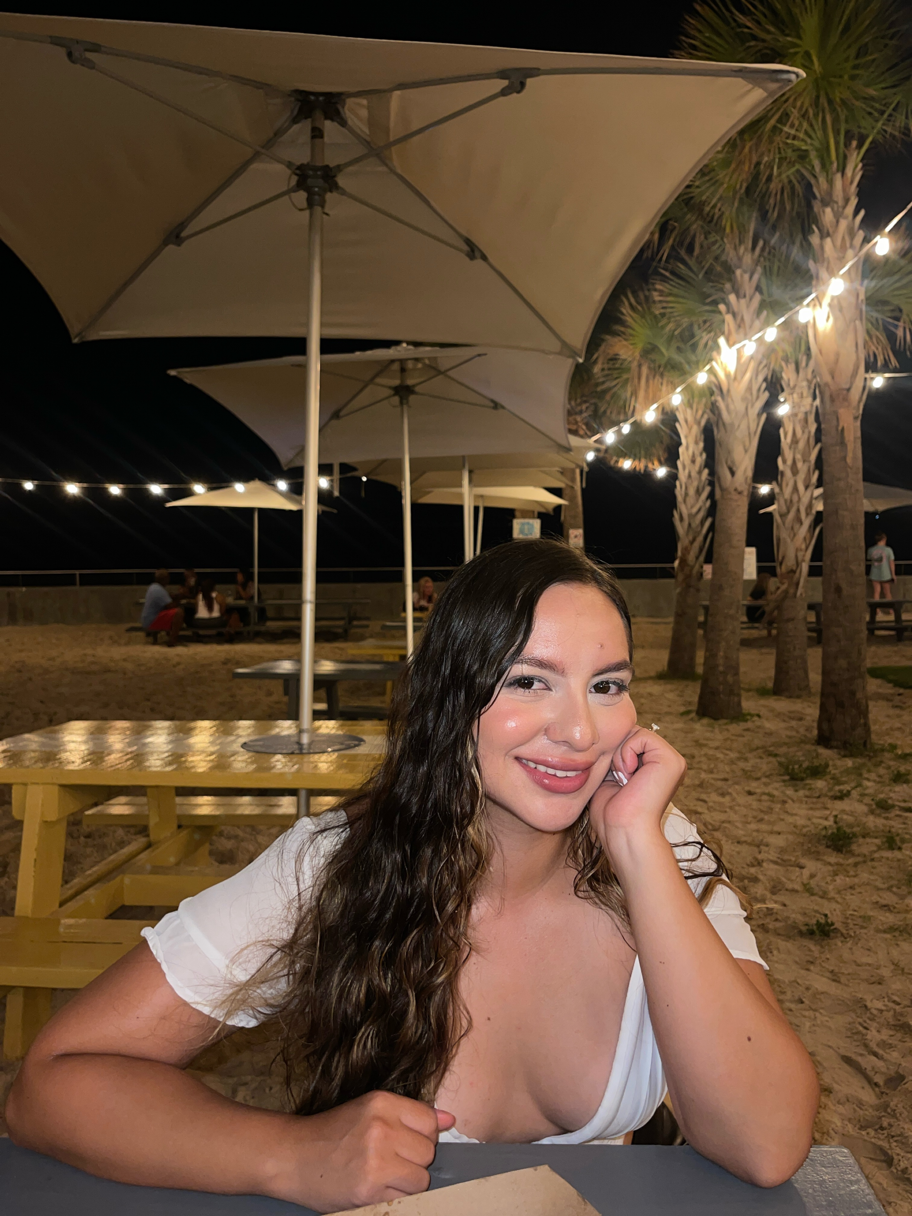 Claudia Flores