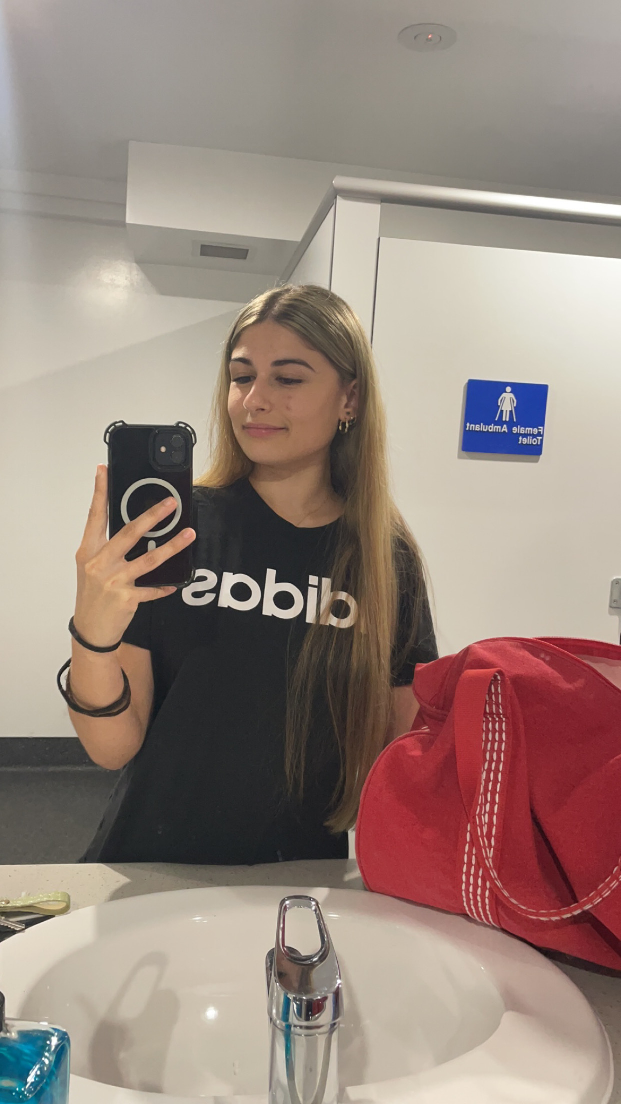 Ava Bundellu