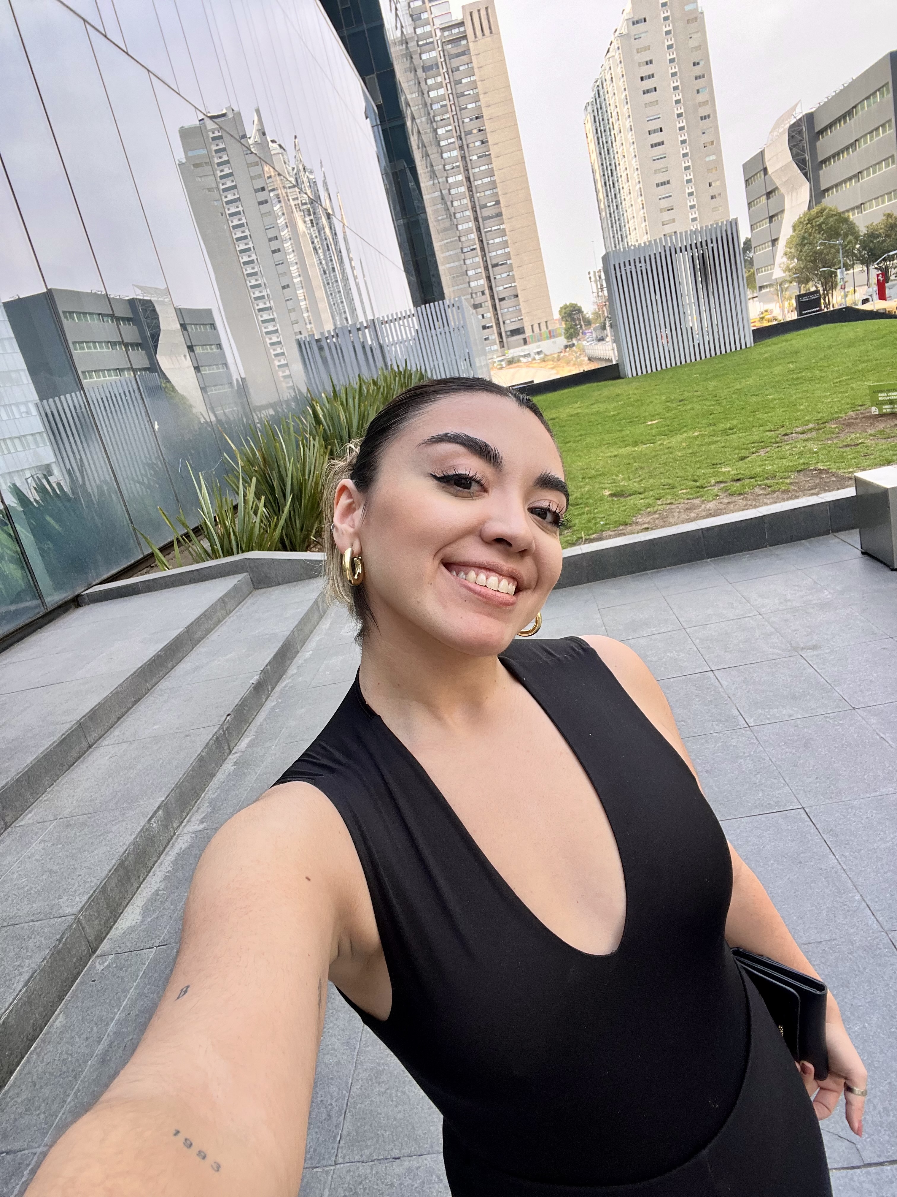 ABRIL ESCANDON