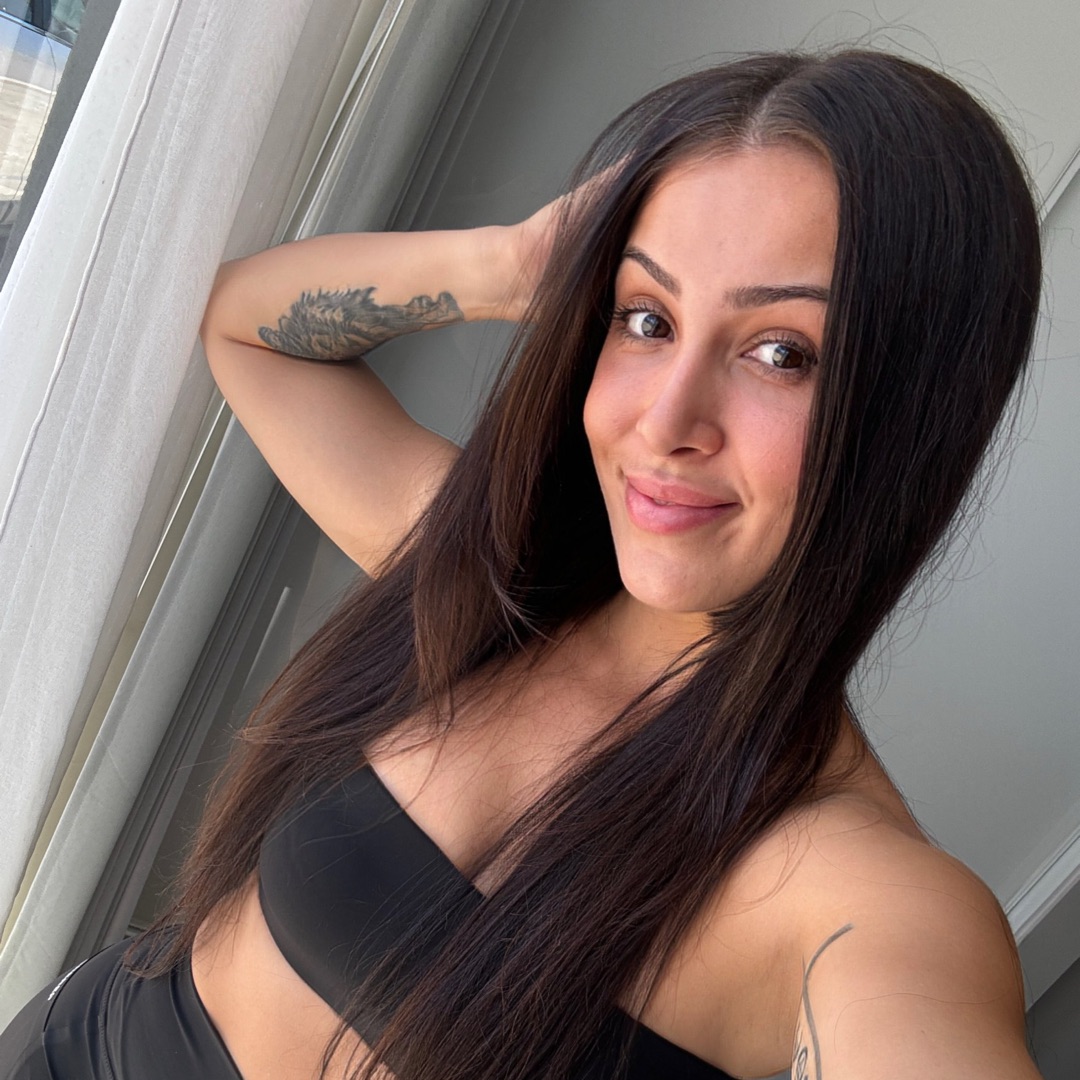 Bec Correia