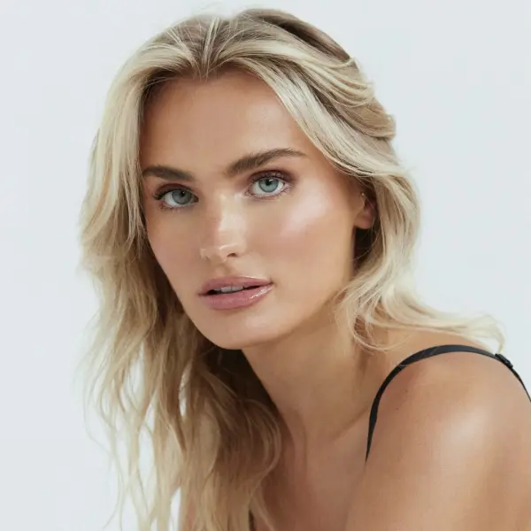 Evie L