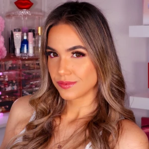 Evelyn Fernandez