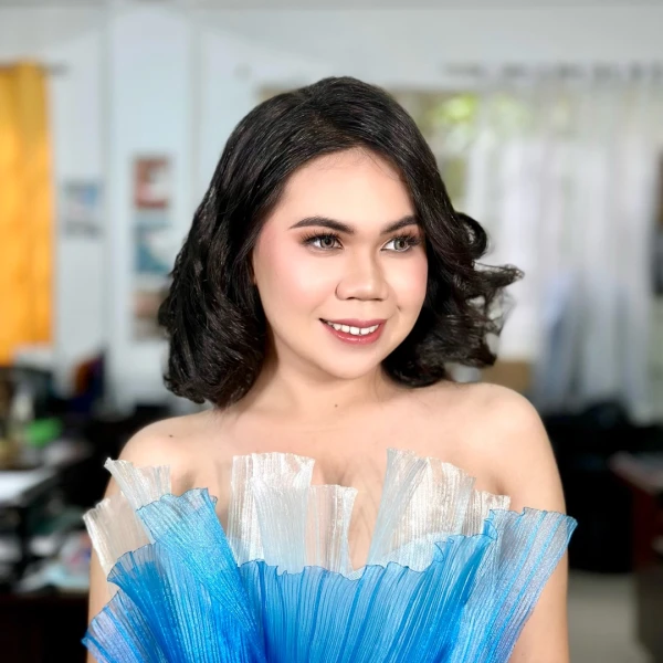 Bea Ashley De Leon