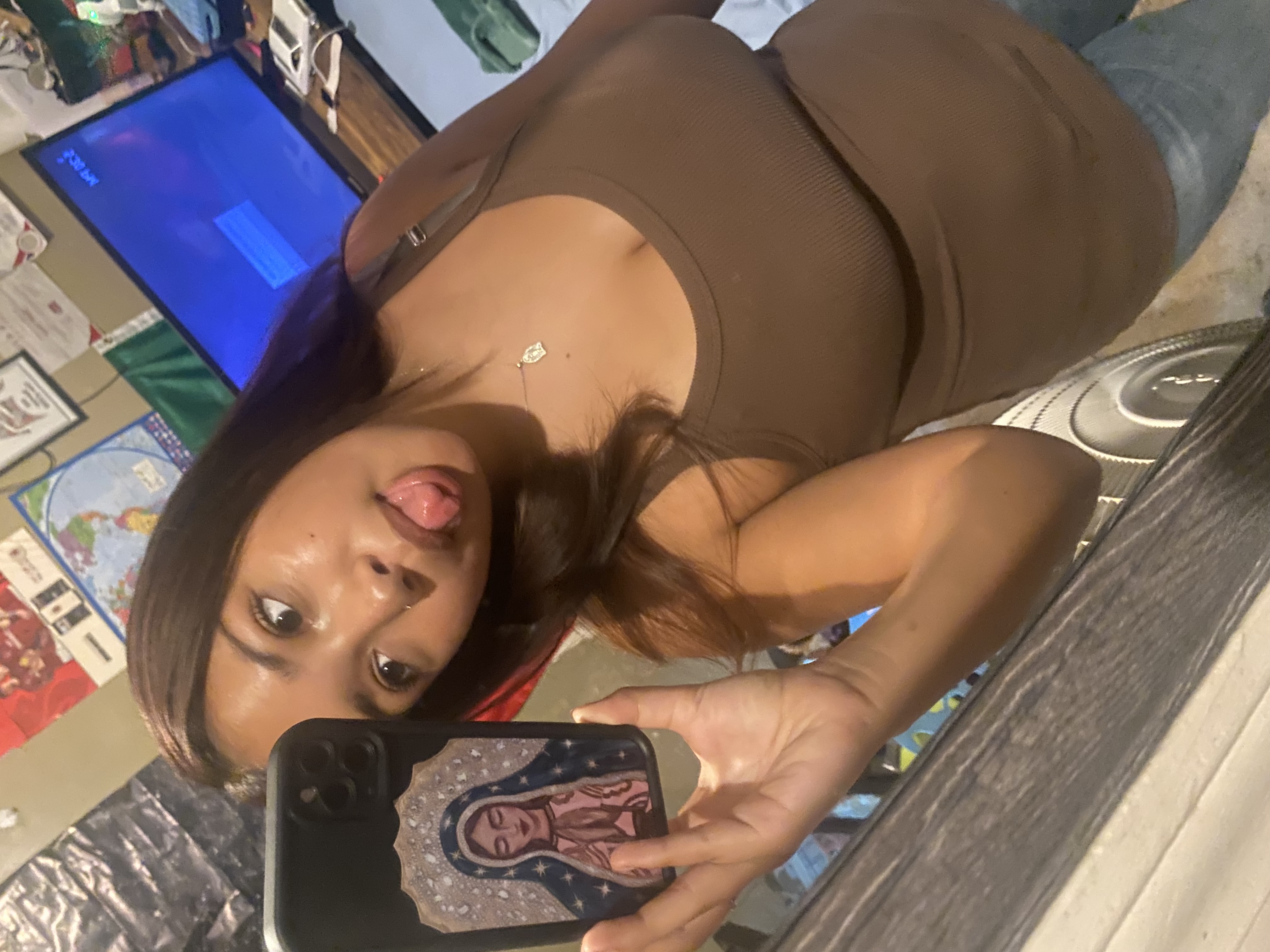 Izabella Nichols