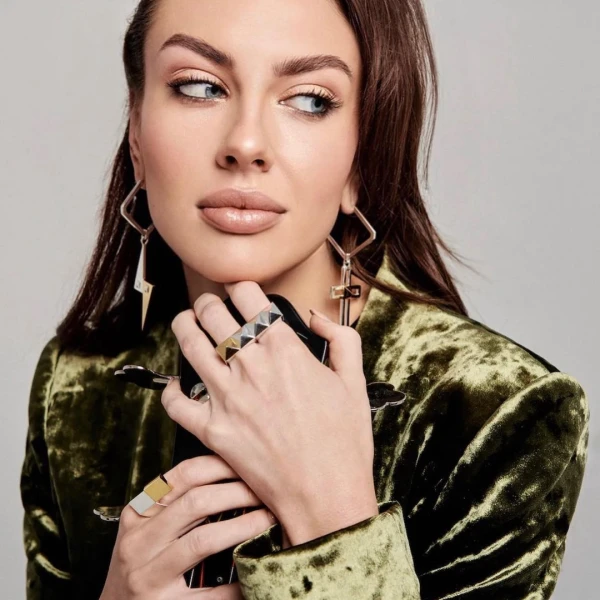 Victoria Meek