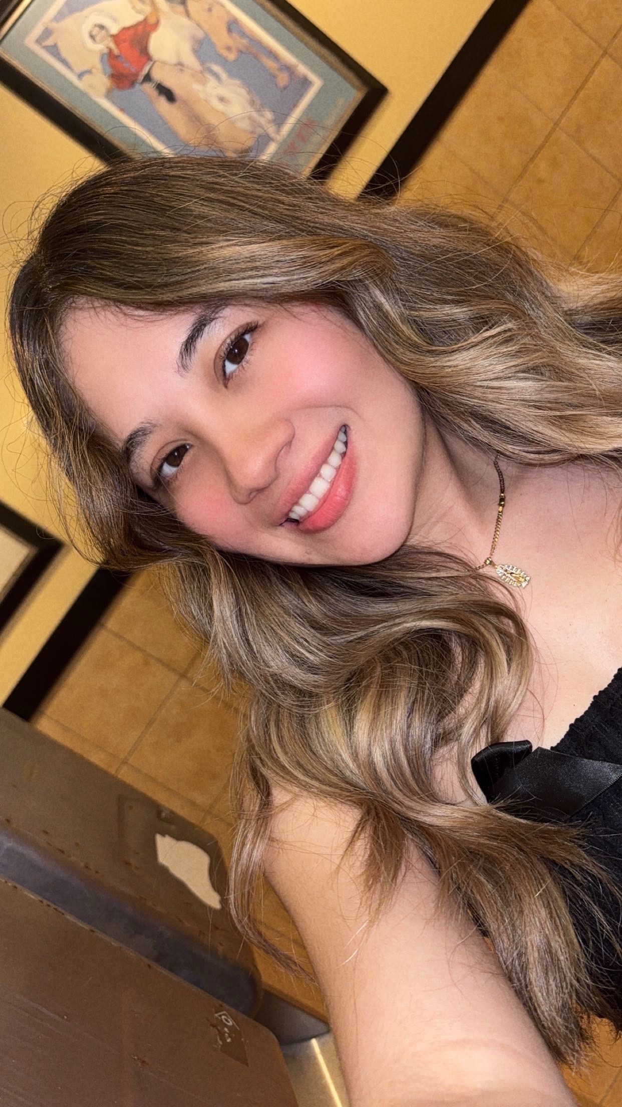 Desirae Flores