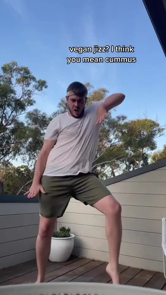 Tiktok post preview 2 from @zaccharybird