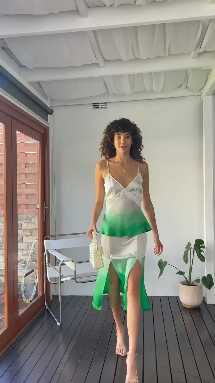 Instagram post preview 2 from noemie_pru