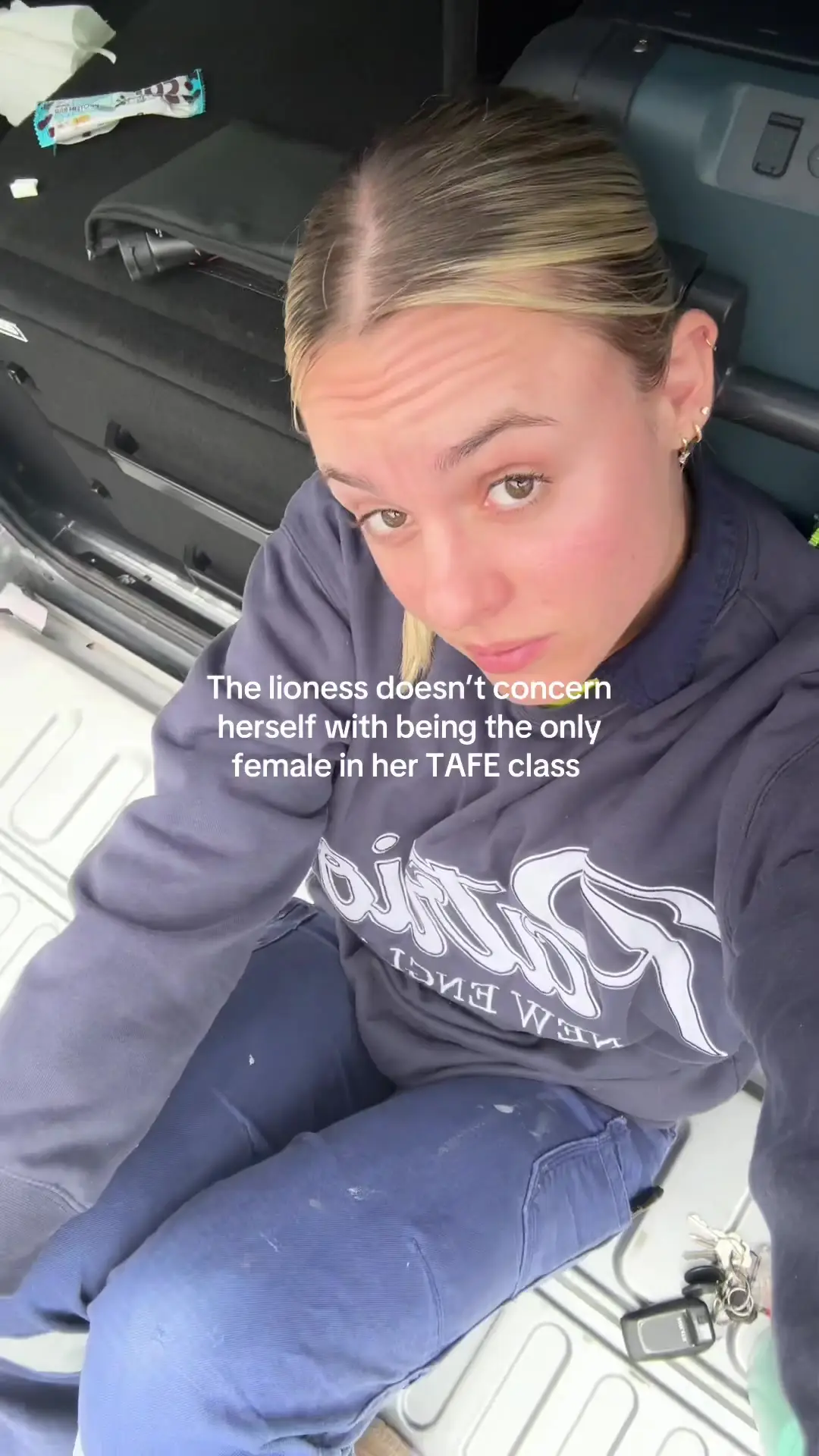 Tiktok post preview 2 from @kiaraa.paris