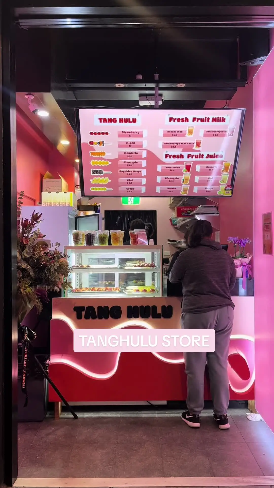 Tiktok post preview 2 from @vivlovestoeat