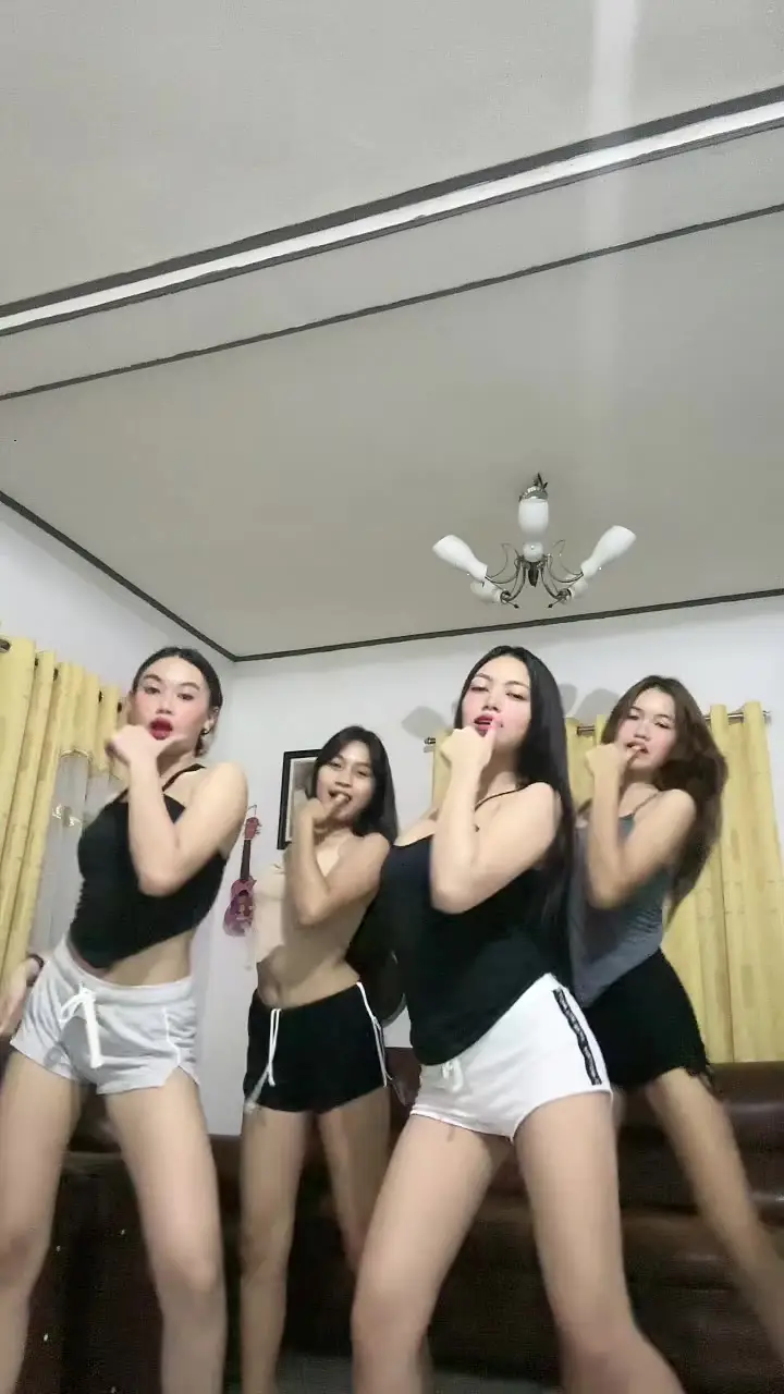 Tiktok post preview 2 from @_thaliacakes