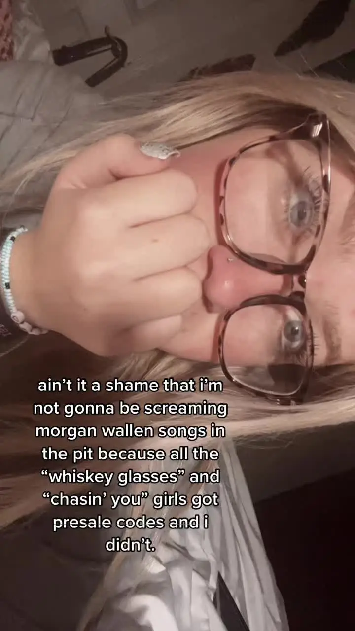 Tiktok post preview 2 from @brayleekayterry