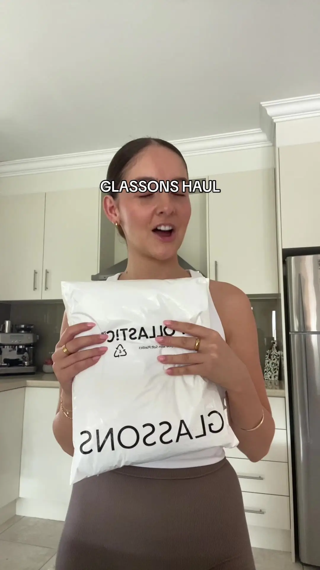 Tiktok post preview 2 from @maria_tino