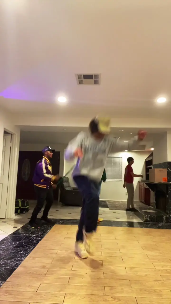 Tiktok post preview 2 from @kamronagee