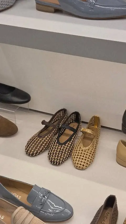 Instagram post preview 3 from lauracath_