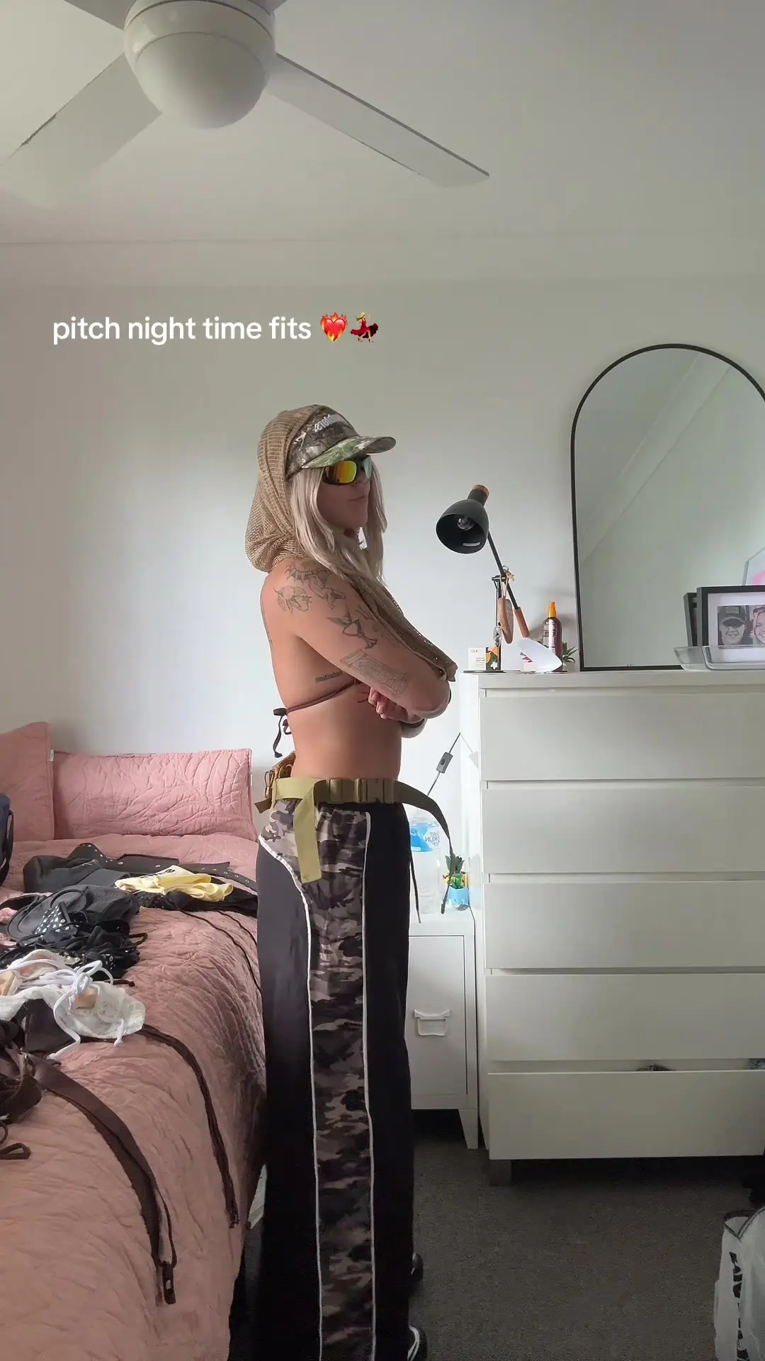 Tiktok post preview 3 from @chlo.pez