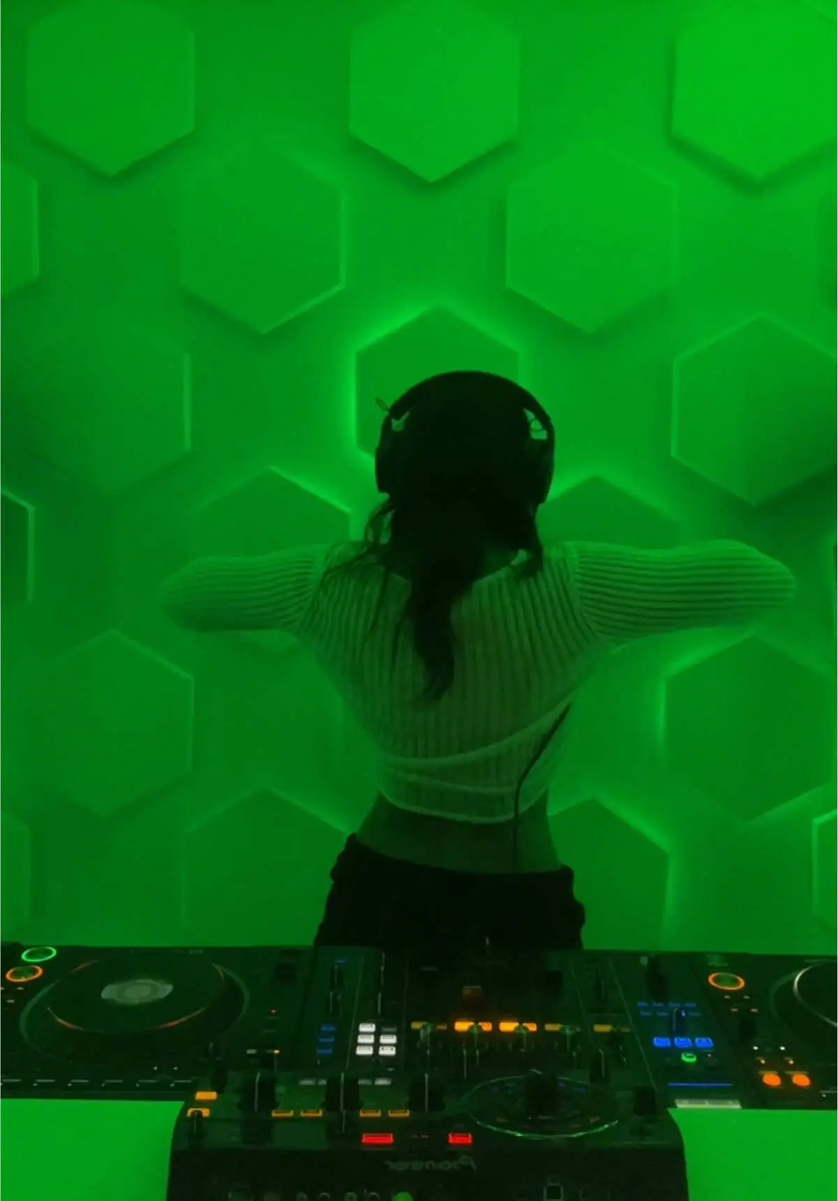 Tiktok post preview 3 from @luuuckygirrrl