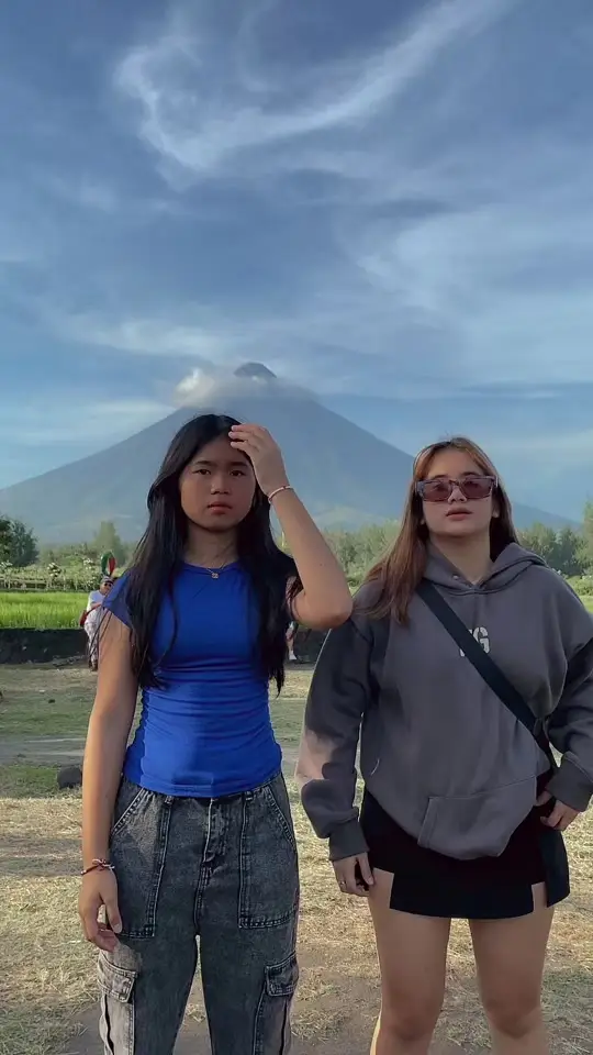 Tiktok post preview 2 from @itsmehannaaahg