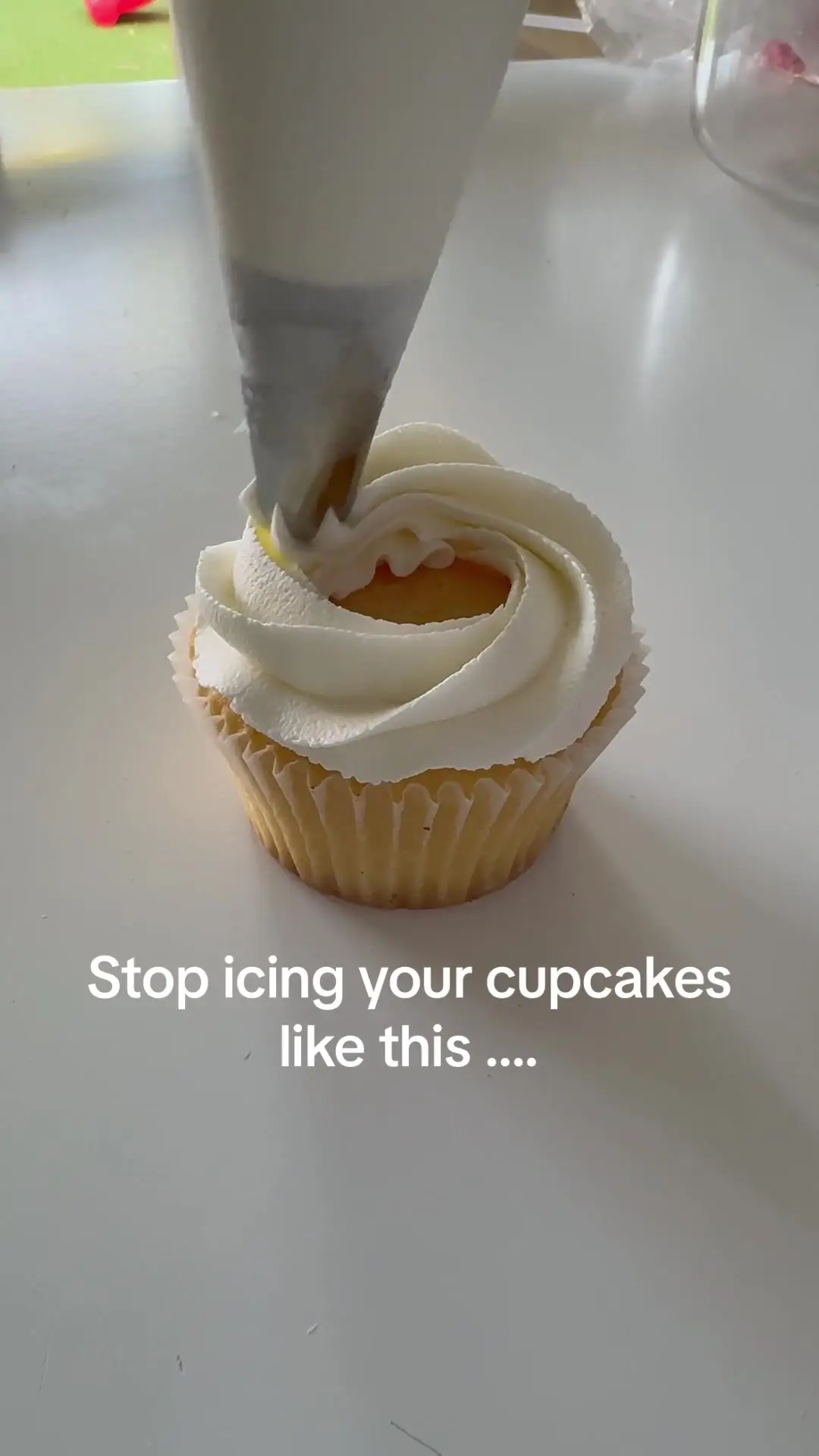 Tiktok post preview 2 from @alyssabakescakes