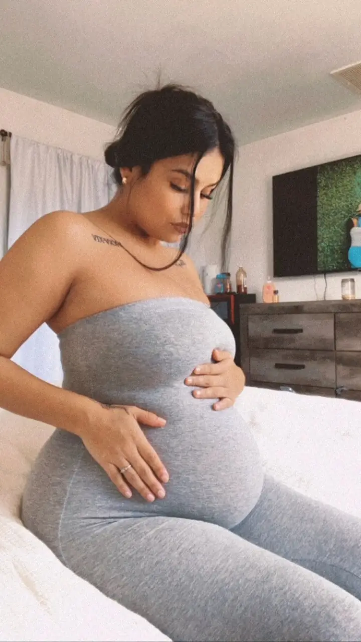 Instagram post preview 3 from mommy.tubefit